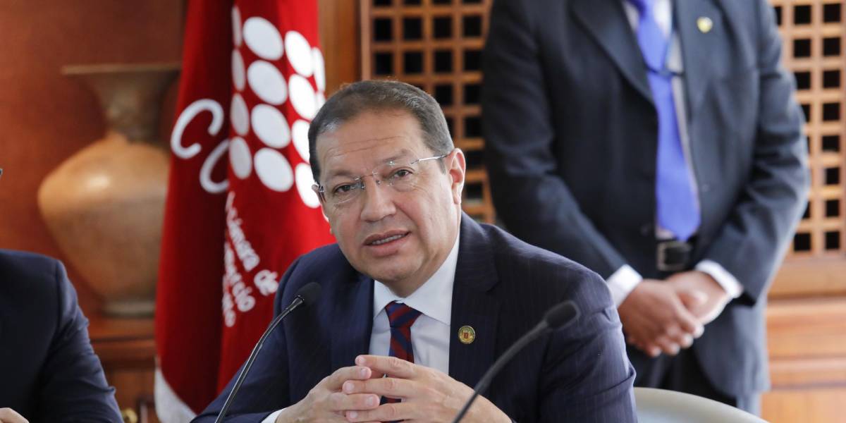 Santiago Guarderas: los servicios municipales corren serio peligro