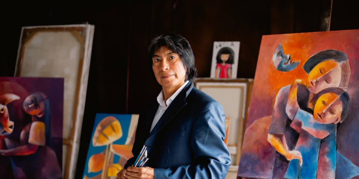 La exposición Expresiones Etéreas de Olmedo Quimbita se presenta en Cuenca