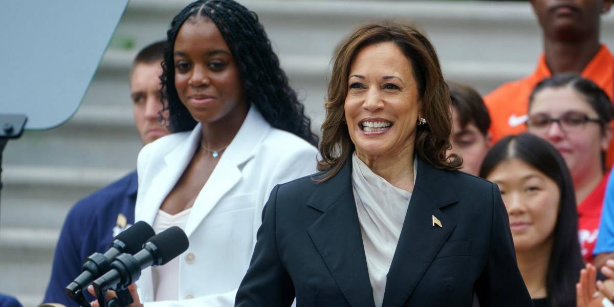 Kamala Harris parte en campaña como probable candidata demócrata