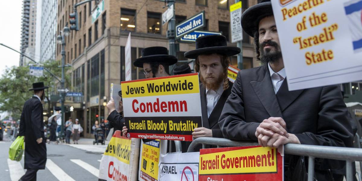 Nueva York: Judíos ortodoxos protestan en una sede de la ONU contra Netanyahu y el genocidio en Gaza