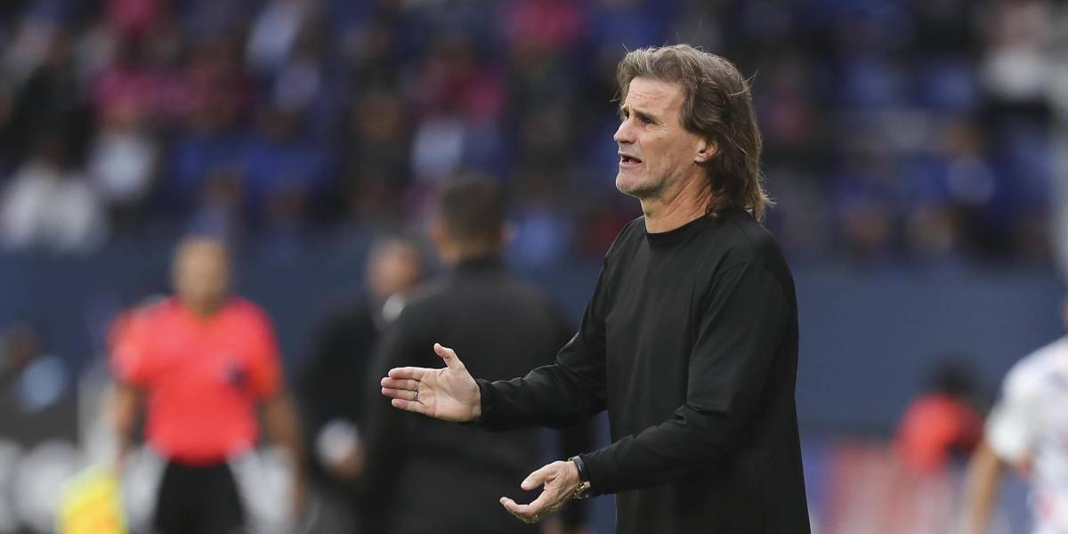 Rubén Insúa dejó de ser el entrenador de San Lorenzo, tras perder con Independiente del Valle
