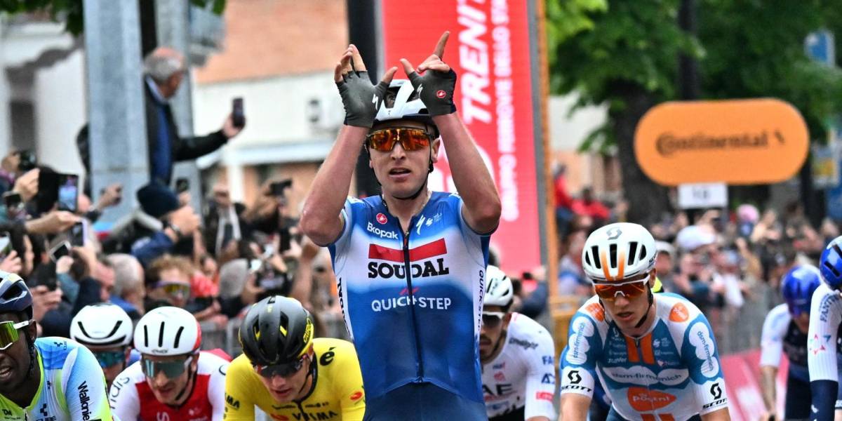 El belga Tim Merlier gana la tercera etapa del Giro de Italia, Pogacar sigue líder