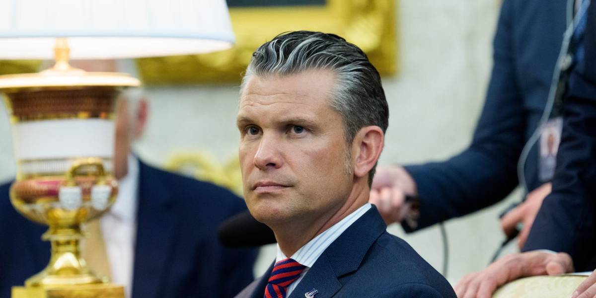 Maduro tiene muchas decisiones que tomar, advierte Hegseth, secretario de Guerra de EE. UU.