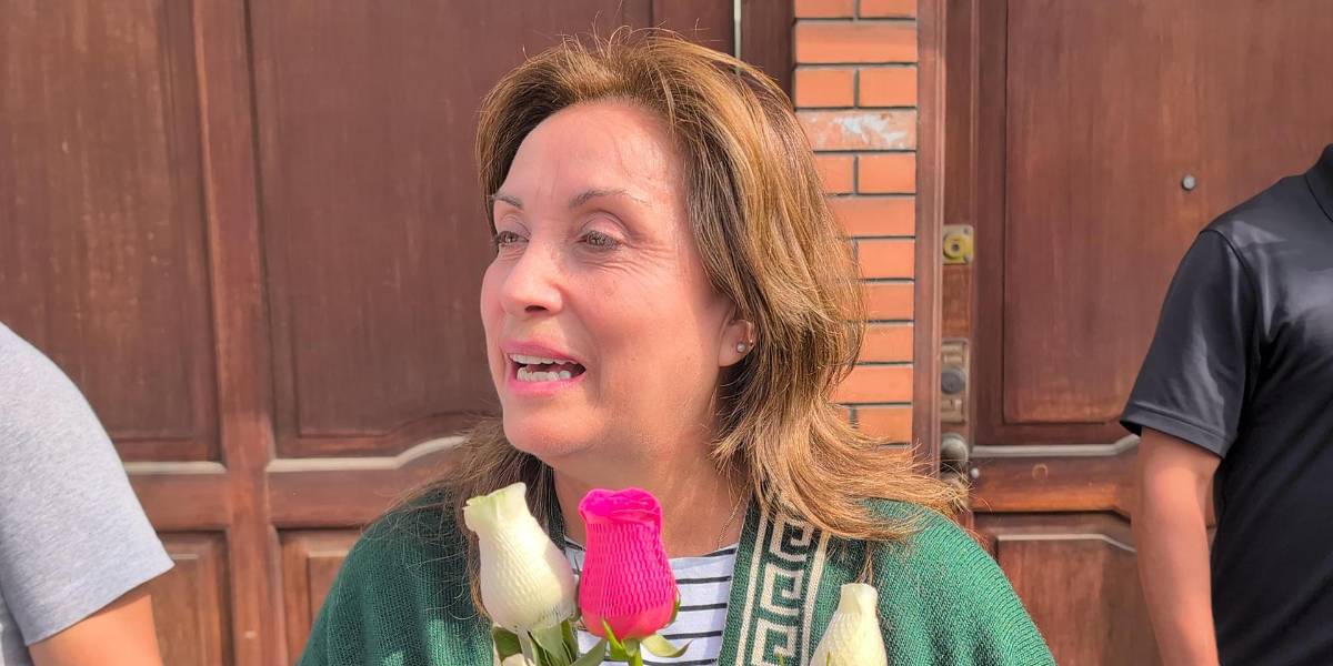 La expresidenta peruana Dina Boluarte desea todos los éxitos a su sucesor José Jerí