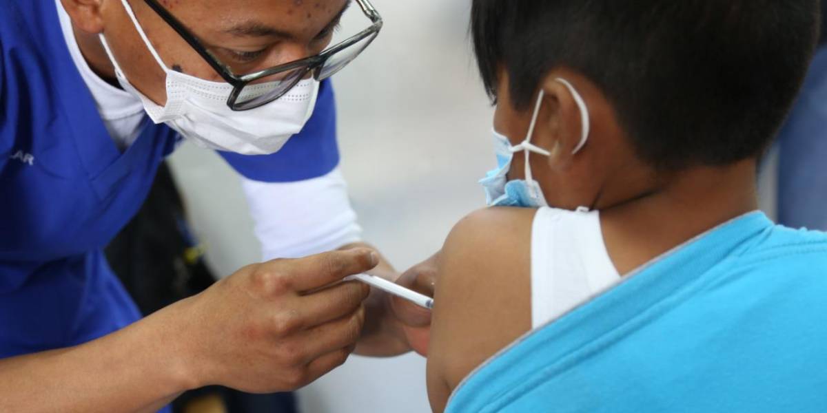 En octubre se vacunaría contra el COVID-19 a niños de 6 a 11 años