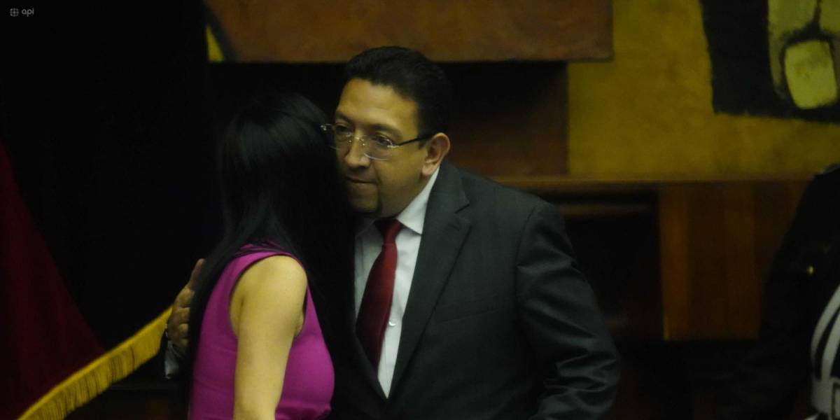 El correísmo quiere que Virgilio Saquicela continúe como presidente de la Asamblea