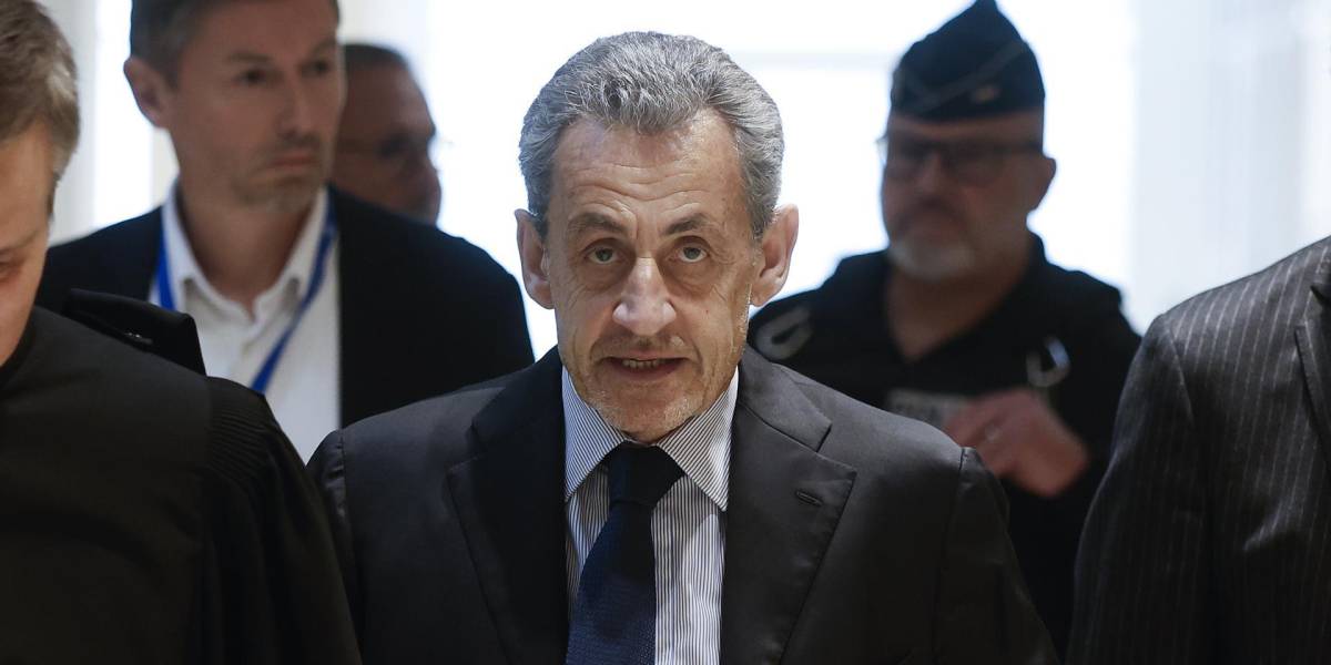 La Fiscalía pide siete años de cárcel para Sarkozy por la financiación libia de su campaña