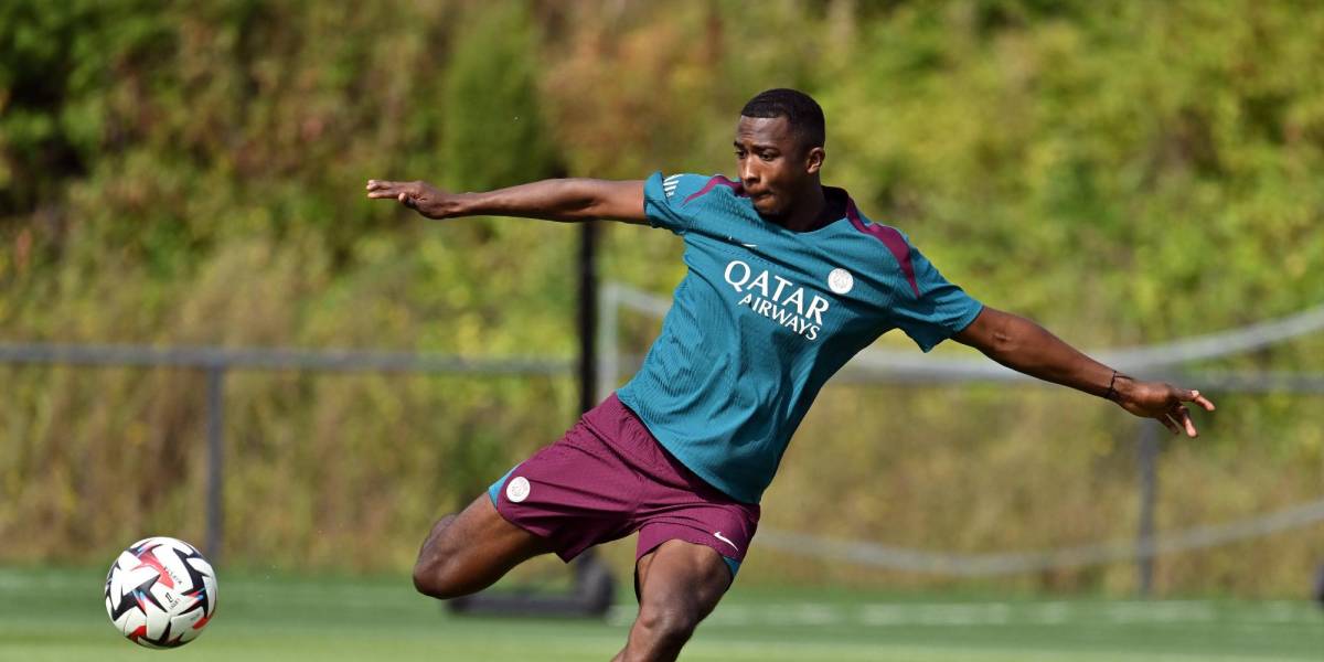 El curioso pedido de Luis Enrique a William Pacho para jugar en el PSG
