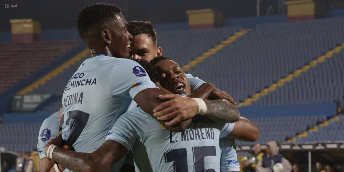 Universidad Católica, con doblete de Ismael Díaz, venció a Defensa y Justicia por Copa Sudamericana