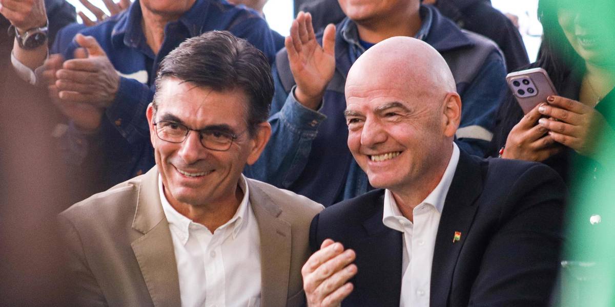 Gianni Infantino promete traer un mundial a Bolivia durante su visita a La Paz