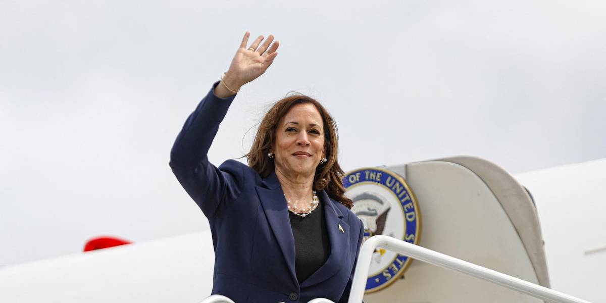 Kamala Harris sobrepasa a Trump en una nueva encuesta realizada tras el retiro de Biden