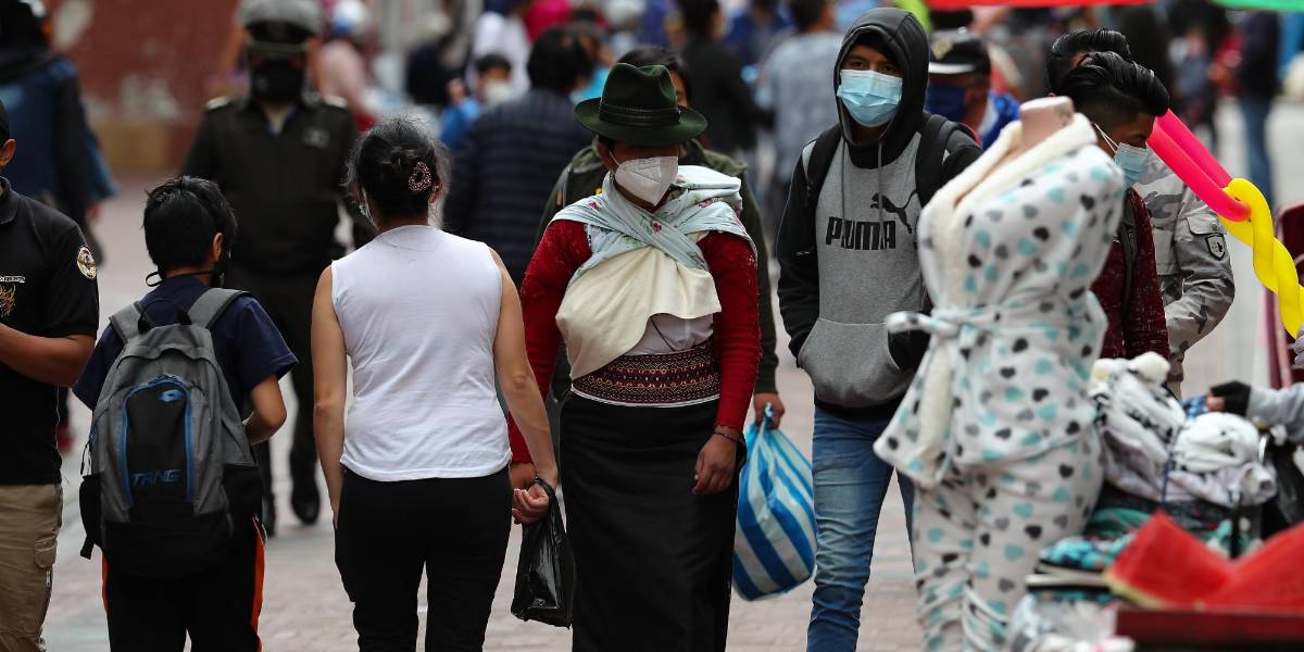 Temor a un repunte de covid en Ecuador tras fiestas de Quito
