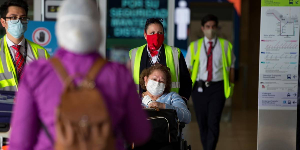 Regirán nuevos requisitos en Ecuador para pasajeros de arribo internacional