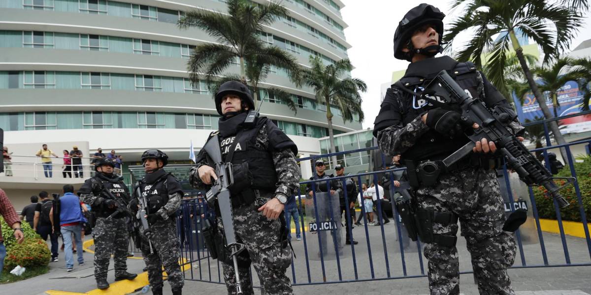 Ecuador destinará 175 millones de dólares en 2023 para reforzar a la Policía Nacional