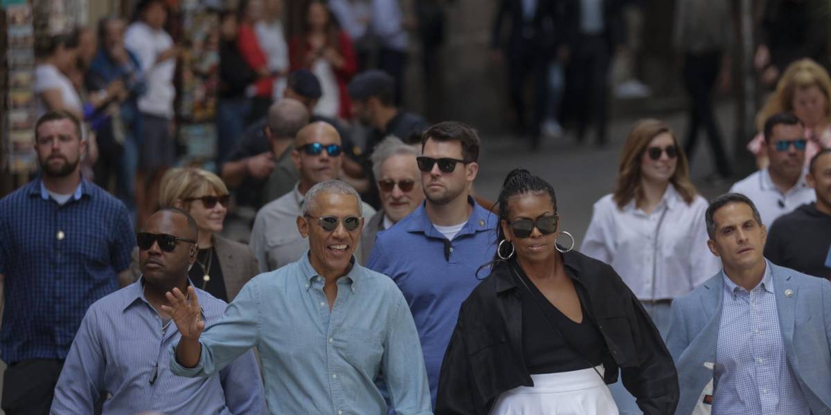 Michelle Obama sube al escenario con Springsteen en Barcelona