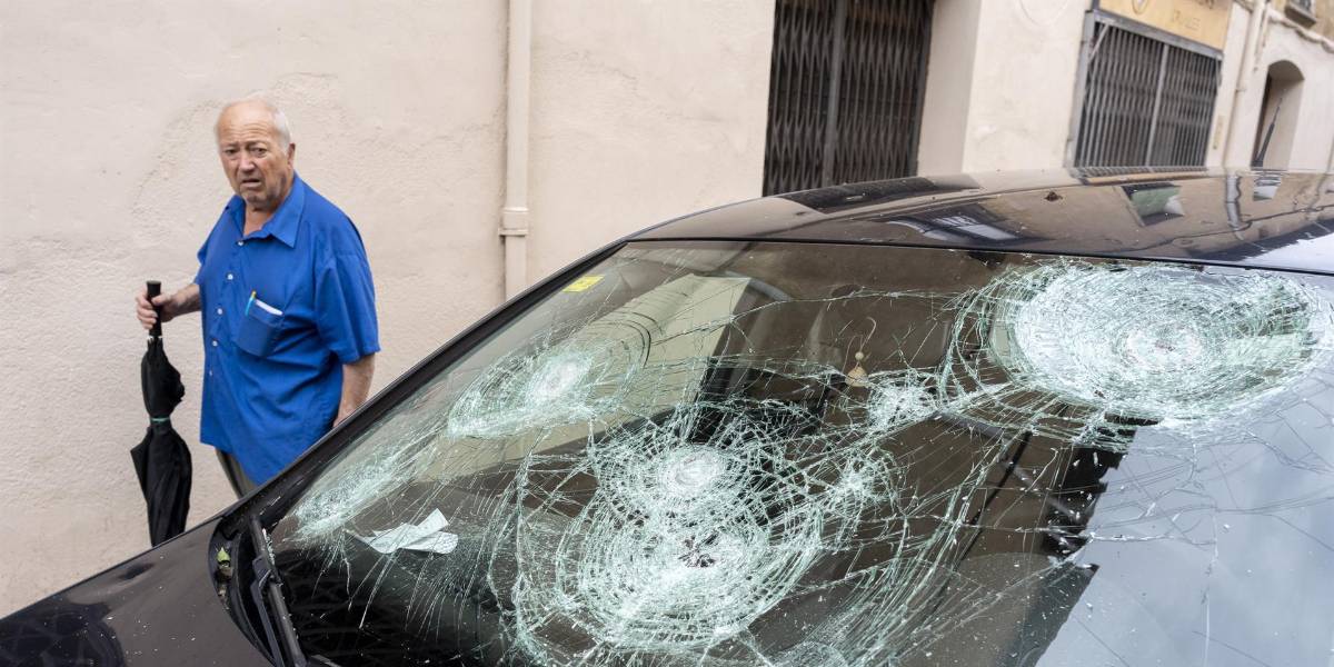 Muere una bebé por una bola de hielo en tormenta de granizo en España