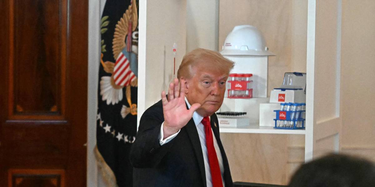 Trump dice a Musk que puede quedarse en su equipo el tiempo que quiera