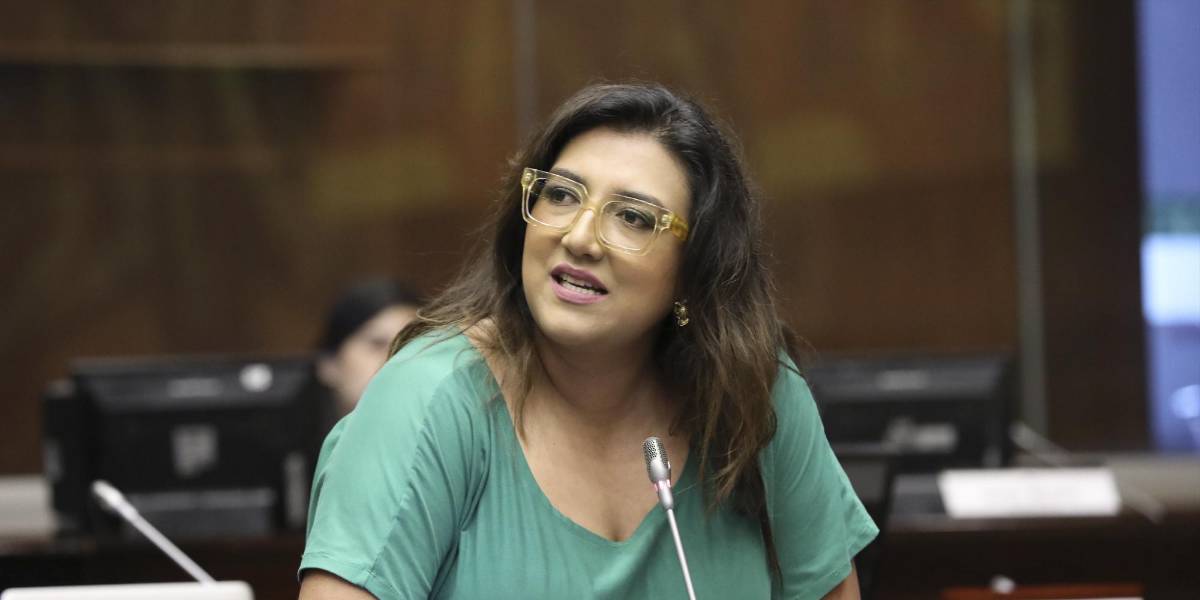 La Fiscalía investiga a la asambleísta Gissela Garzón por difusión de información de circulación restringida