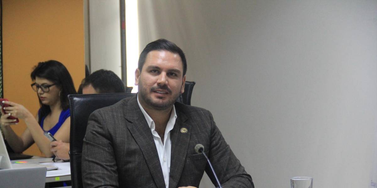 Andrés Fantoni asume la Presidencia del Consejo de Participación Ciudadana, tras remoción de Nicole Bonifaz
