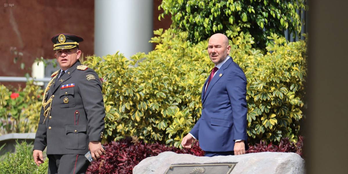 Gian Carlo Loffredo, ministro de Defensa, tiene una solicitud de juicio político en la Asamblea