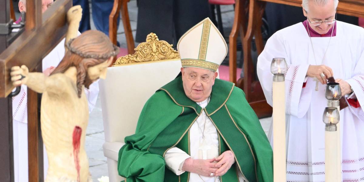 El Papa, hospitalizado, pide en una carta el final de los conflictos en el mundo