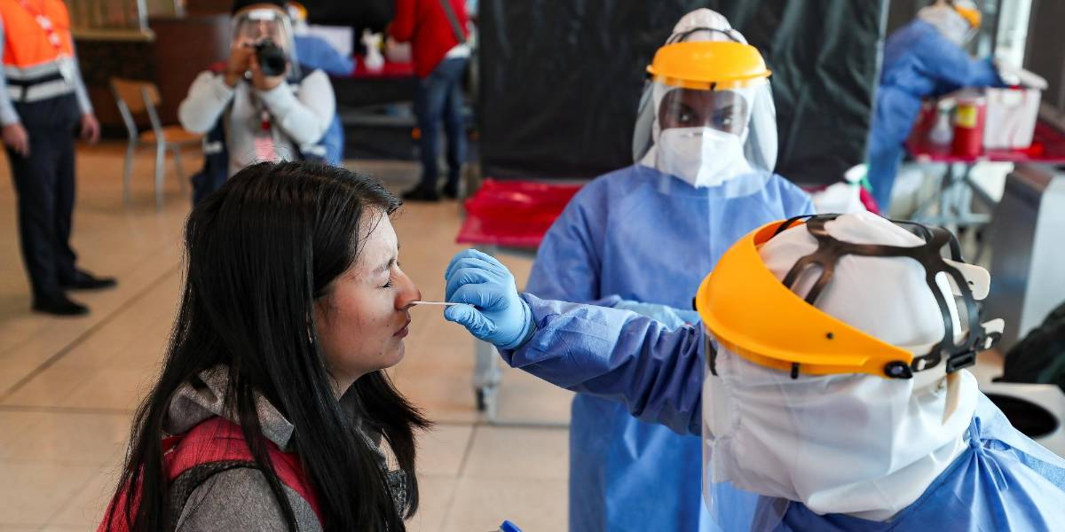 Ecuador exige solo pruebas PCR y aislamiento a viajeros de Brasil e India