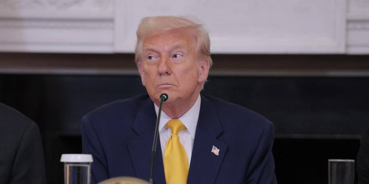 Trump dice que se está negociando la compra de TikTok con cuatro grupos