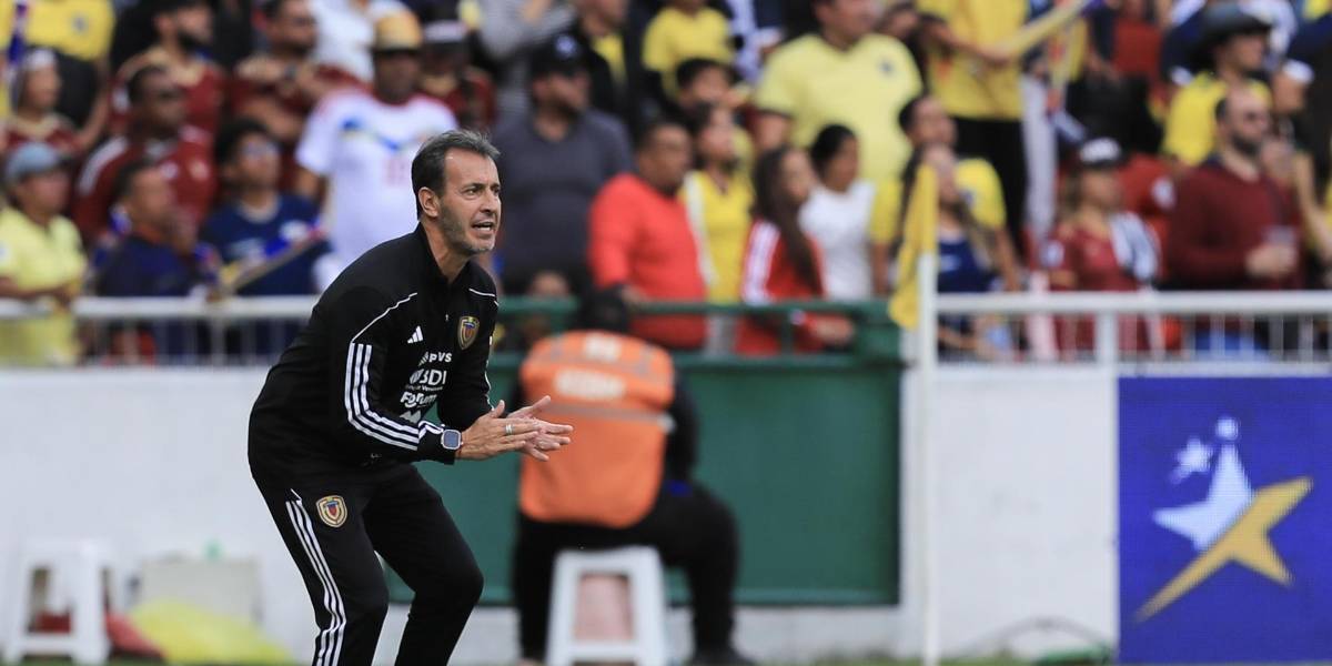 (VIDEO) Un corte de luz interrumpió la rueda de prensa del entrenador de Venezuela