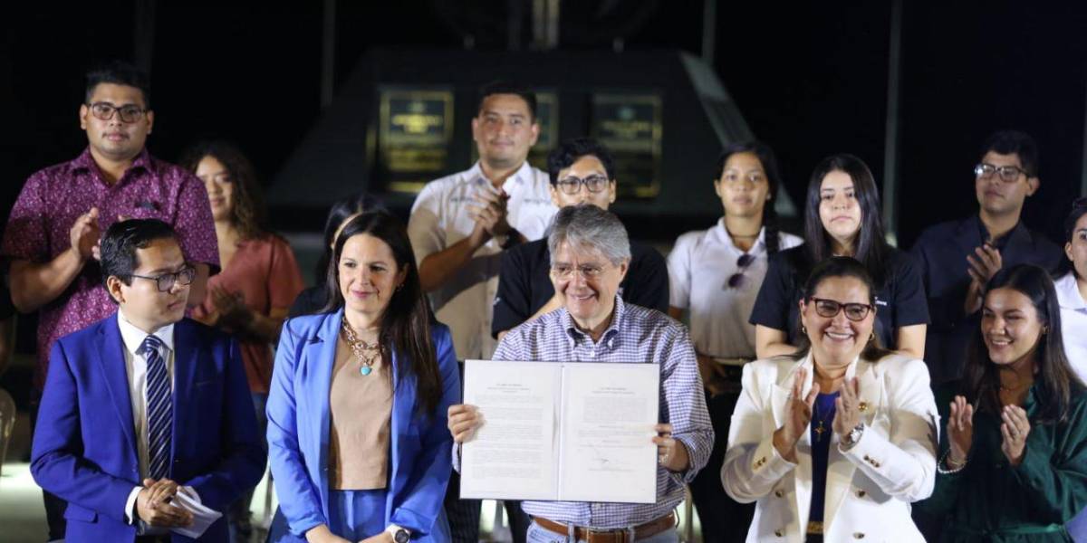 Lasso elimina el examen de la Senescyt para el ingreso a las universidades