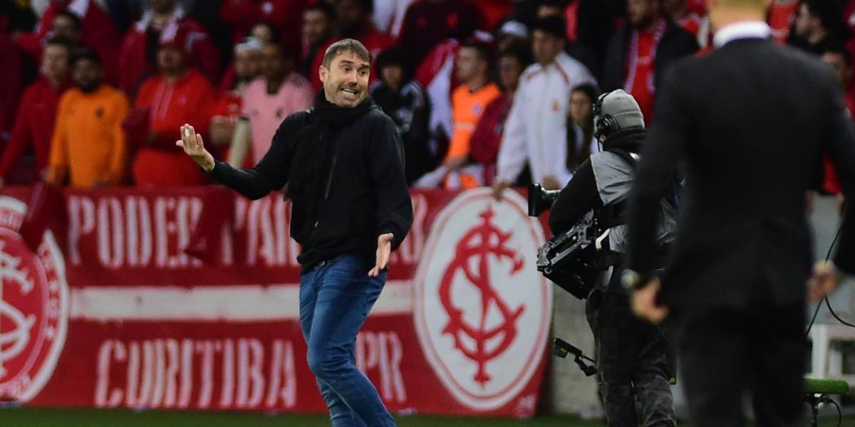 Internacional de Porto Alegre, de Enner Valencia, despidió a su entrenador