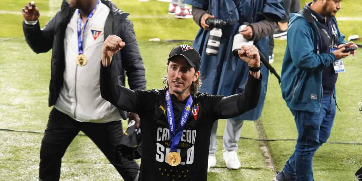 Liga de Quito le debe el sueldo de diciembre y premios por el campeonato a Luis Zubeldía