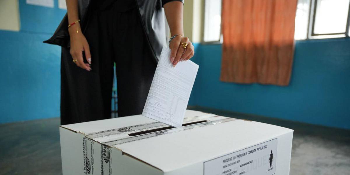 En el exterior, el SÍ gana en tres preguntas de la consulta popular y referéndum 2025