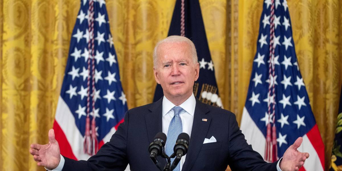 Biden no descarta que el Gobierno pueda ordenar vacunarse a todo EE.UU.