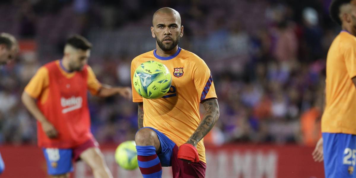 El brasileño Dani Alves jugará en los Pumas UNAM de México