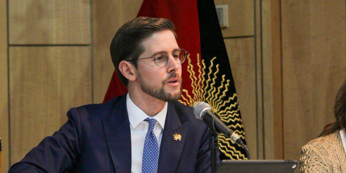 Destacan estabilidad monetaria de Ecuador tras 23 años de dolarización