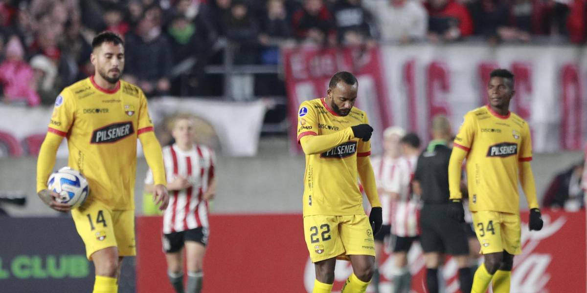 Barcelona cae goleado 4-0 ante Estudiantes y queda eliminado de la Copa Sudamericana