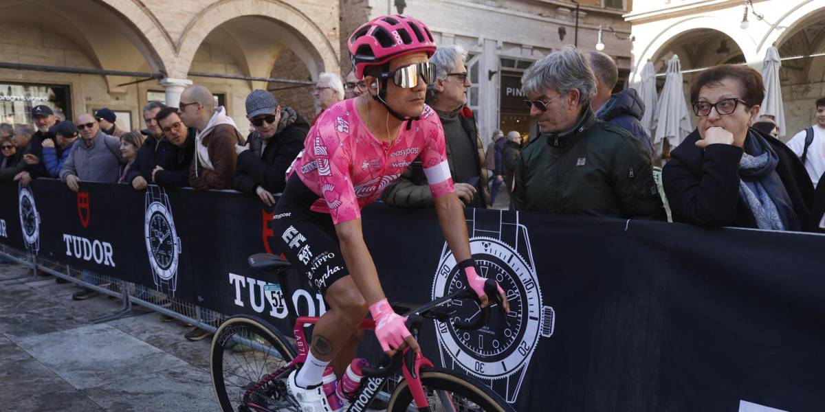 Richard Carapaz se mantiene en el top 20 en la sexta etapa del Tirreno Adriático