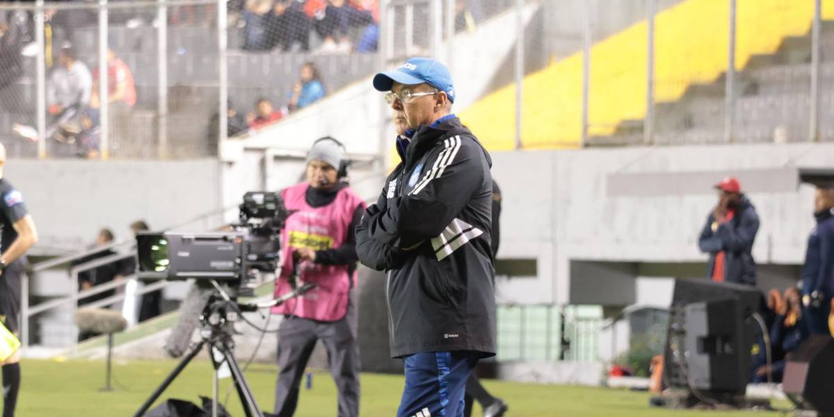 Jorge Célico: ”Hace casi tres años que Emelec no está bien. En el 2024 salió último de una etapa”