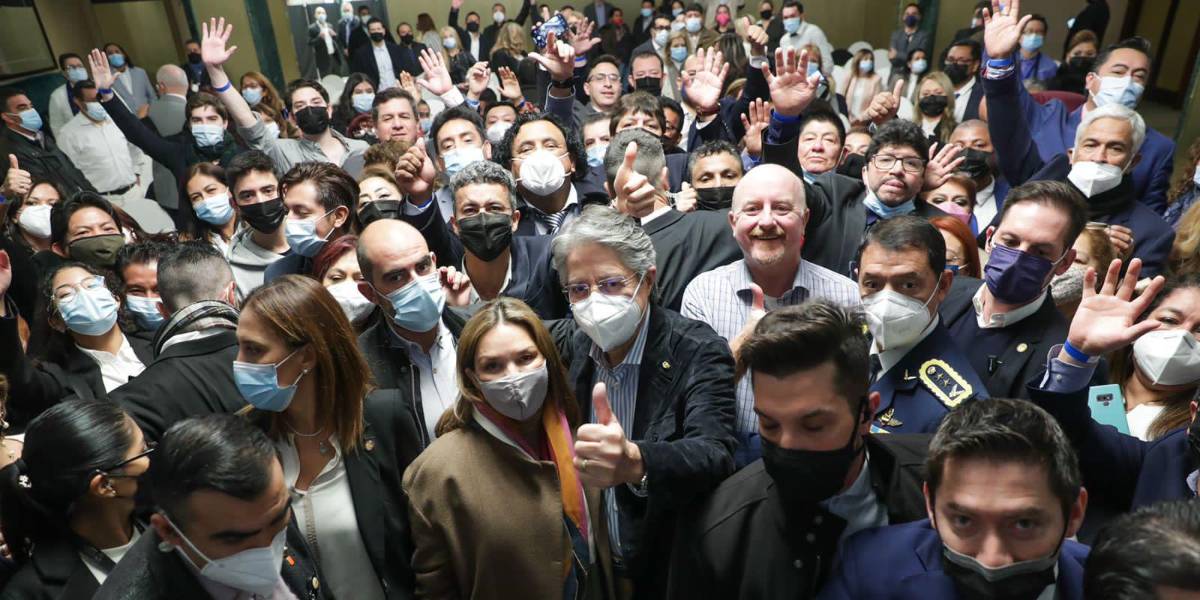 Más de 250 ecuatorianos mantuvieron un encuentro con Guillermo Lasso en Madrid