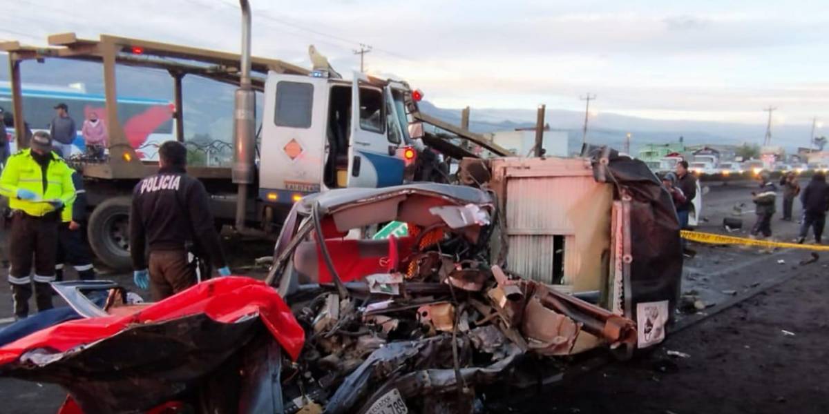Quito: dos muertos más por otro accidente en la Panamericana Sur