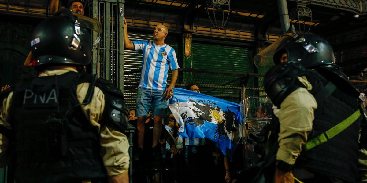 Protestas en Argentina: ocho detenidos y 7 agentes heridos, informa el Gobierno