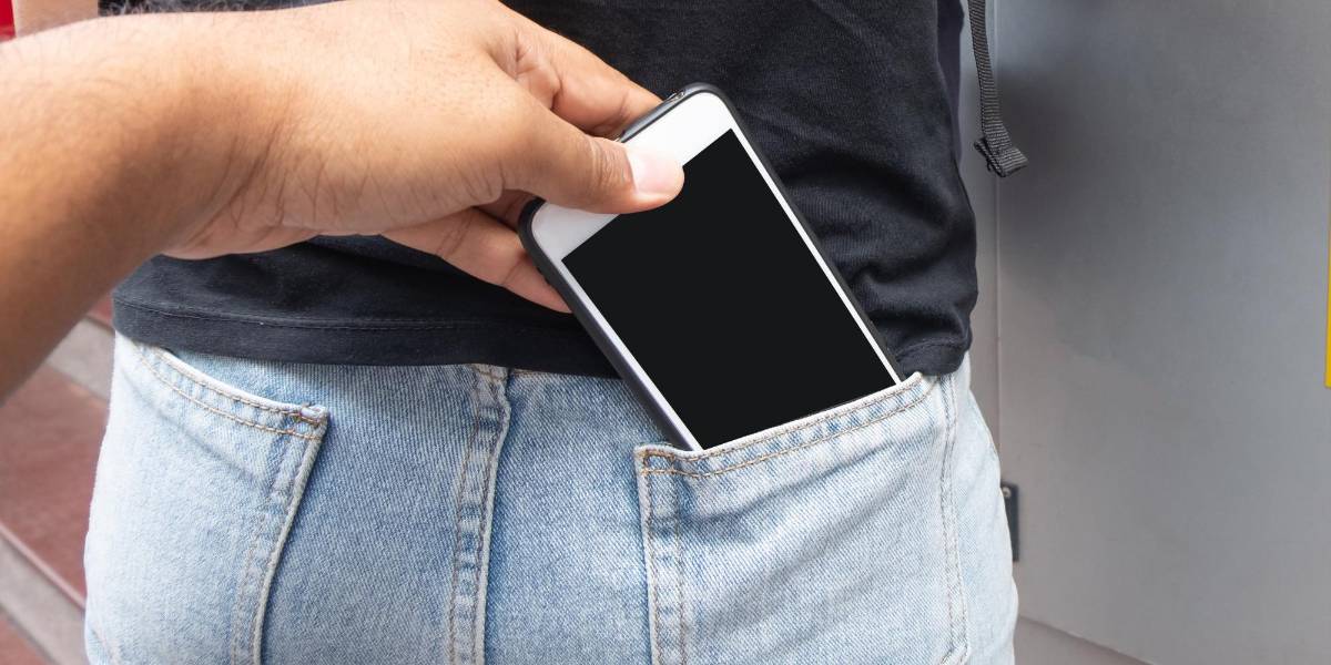 Mujer fue víctima de extorsión y estafa tras perder su celular en Quito