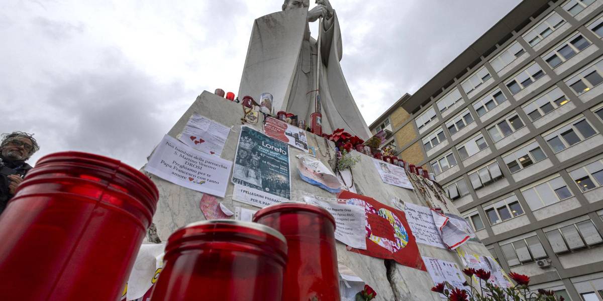La radiografía de tórax del Papa Francisco confirma que su salud ha mejorado