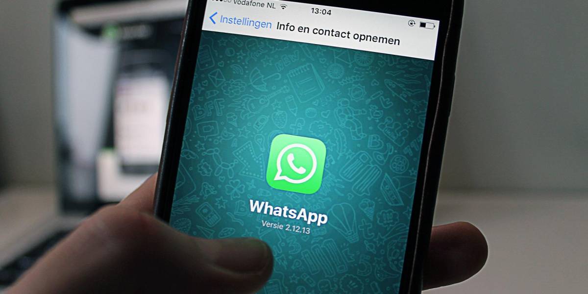 La estafa de soporte técnico que busca robar tu cuenta de WhatsApp con un SMS