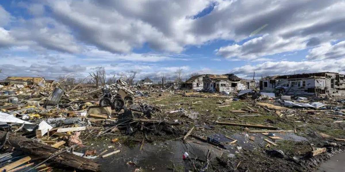 EEUU: 26 muertos tras paso de tornados en diversos estados