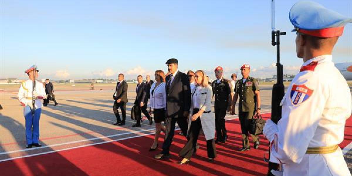 Nicolás Maduro, presidente de Venezuela, llega a la Habana para la cumbre del G77+China
