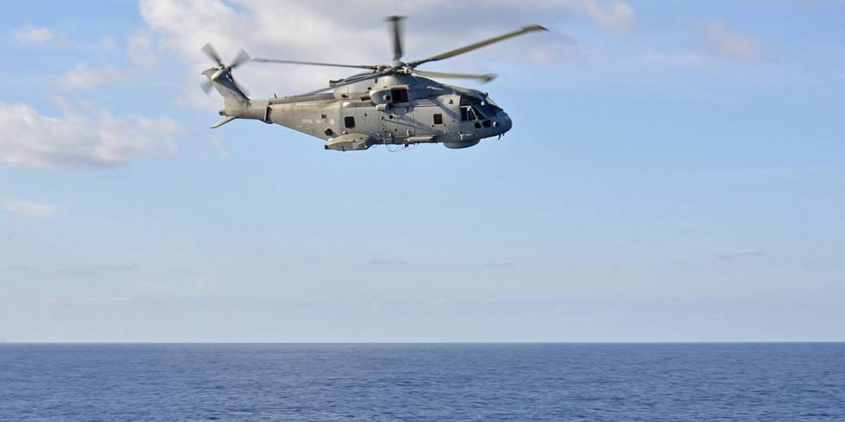 Dos hombres fallecieron tras la caída de un helicóptero en altamar, a 200 millas de Galápagos