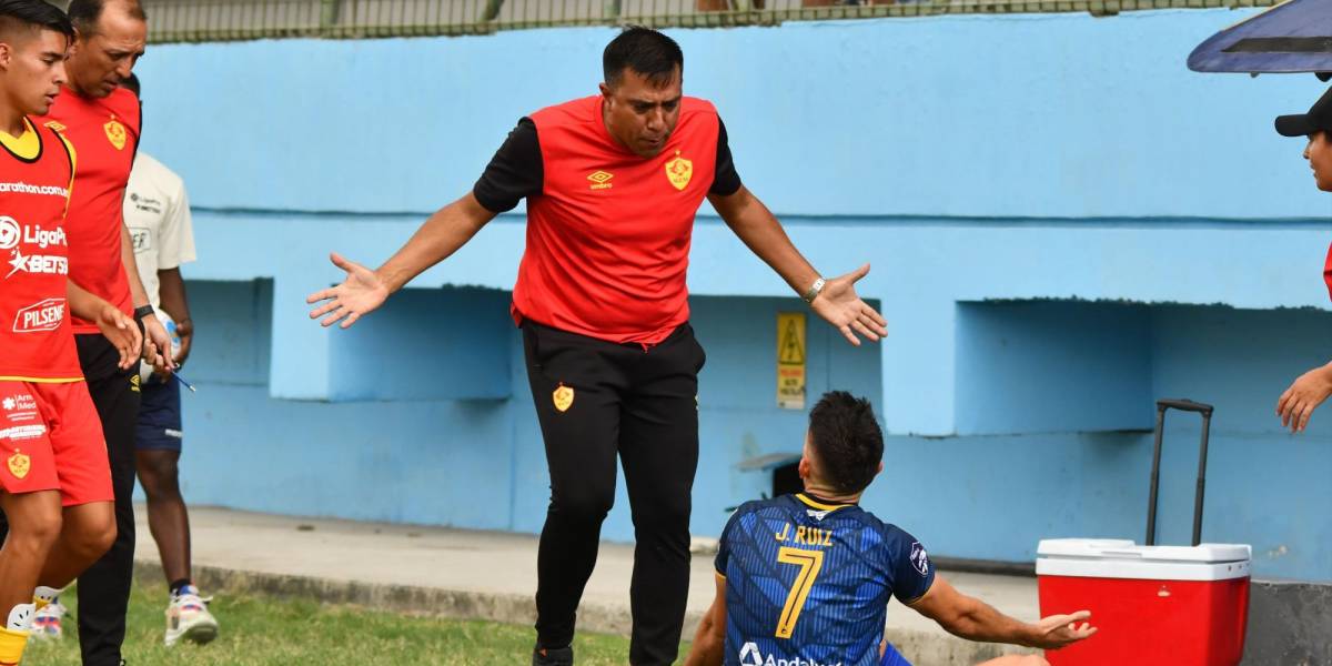 César Farías: ¿qué sanción podría recibir el entrenador de Aucas después de agredir a dos jugadores de Delfín?