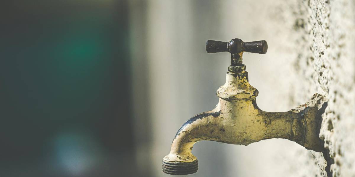 Interagua admite que algunos sectores de Guayaquil experimentarán falta de agua potable, durante los cortes de luz