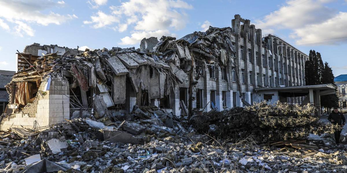 En Ecuador rechazan acción militar de Putín y piden paz para Ucrania